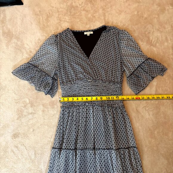 Max Studio Smocked Flutter Sleeve Printed Midi Dress XS - Picture 3 of 5